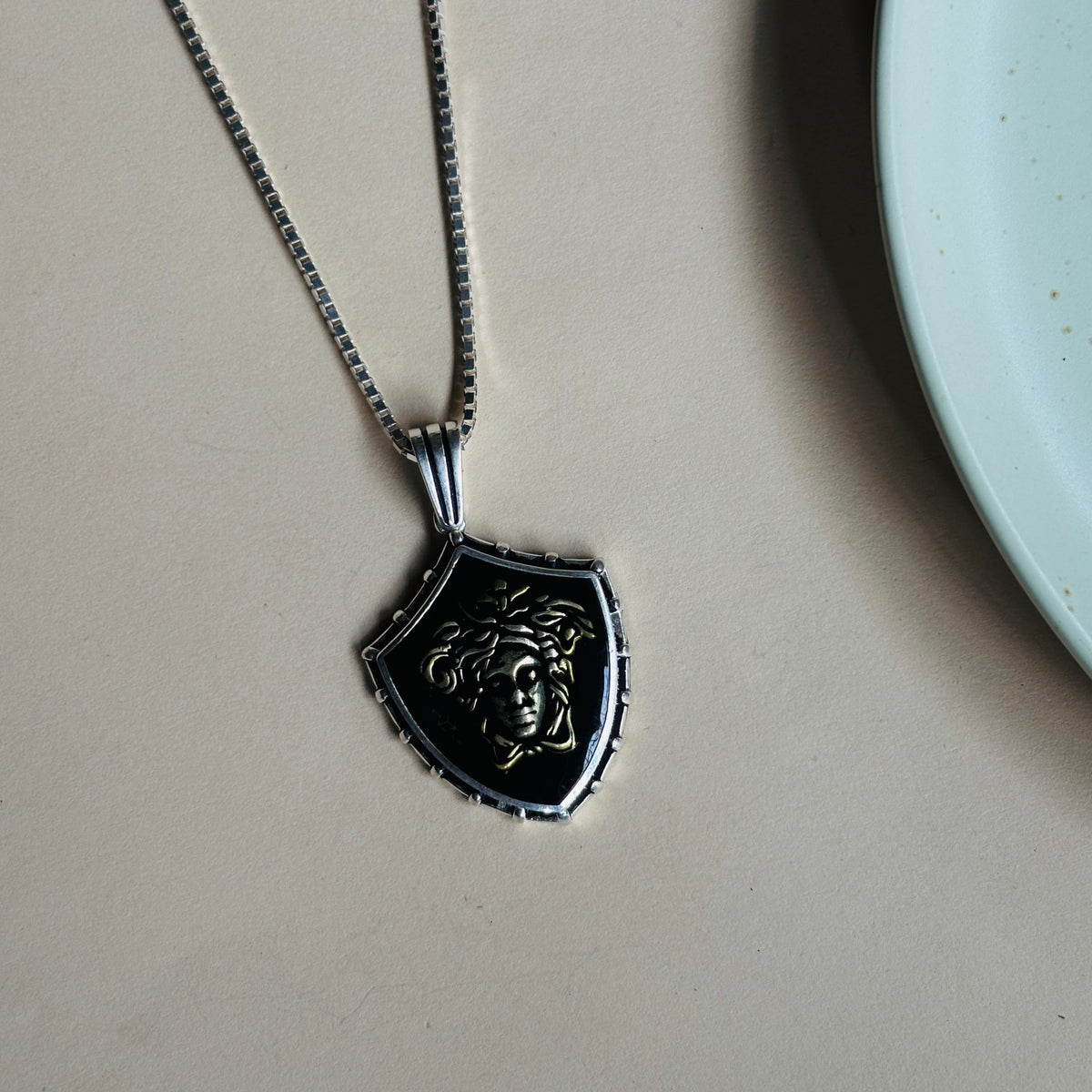 Mysterious pendant