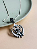 Load image into Gallery viewer,  Waheguru silver pendant
